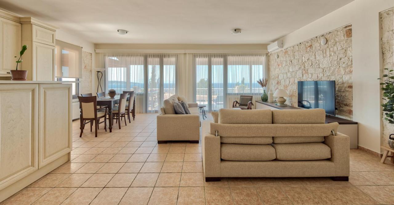 Ananta Blue Residence Argassi Dış mekan fotoğraf